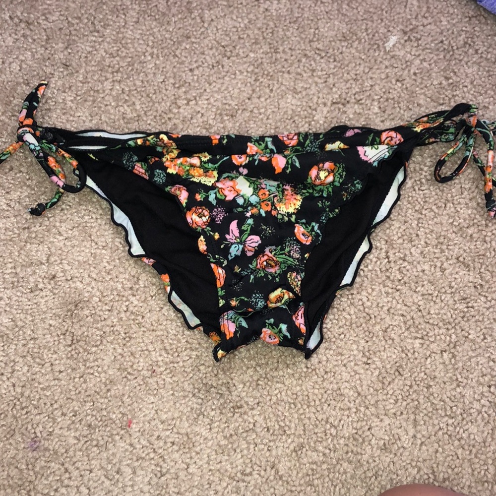 Cheeky floral bottoms
